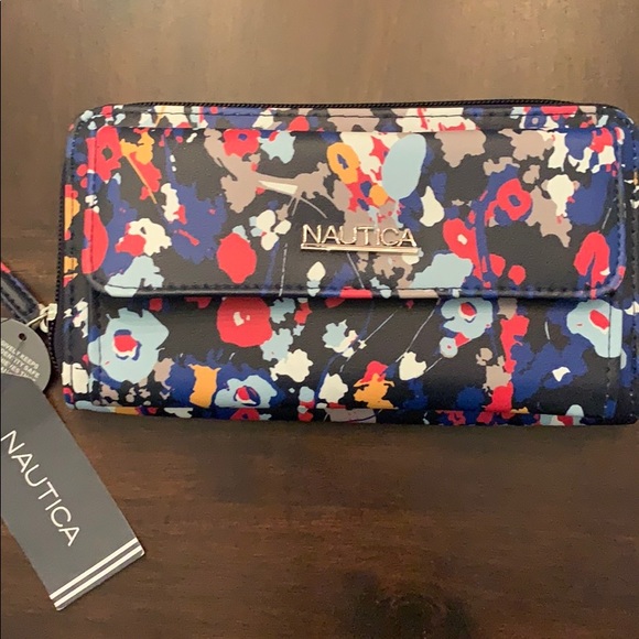 NWT Nautica wallet - Picture 1 of 4